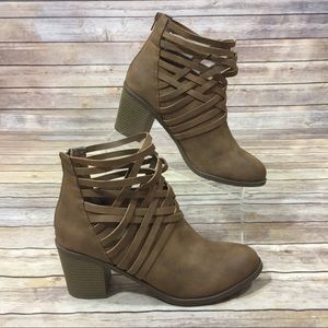 ME TOO 11 Oliver Booties Tan Brown Ankle Boot
